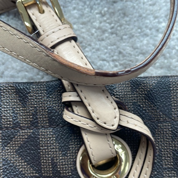 Michael Kors Brown MK Shoulder Bag - Picture 6 of 9